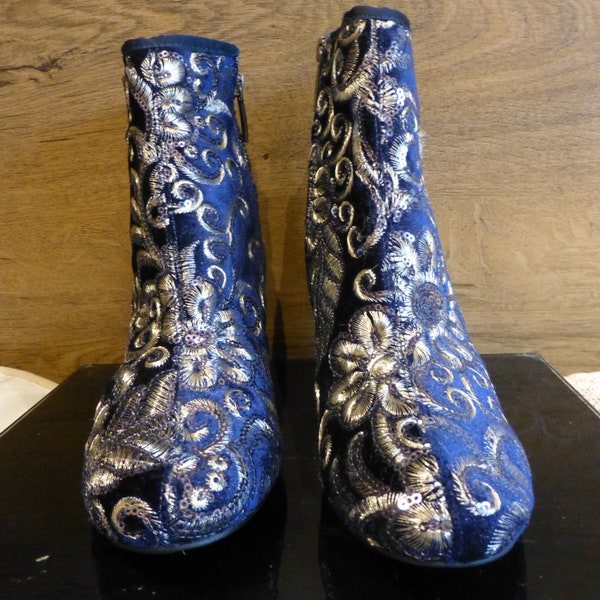NEW Tamaris blue velvet floral silver sequin embroidery heeled ankle sparkling boots , very beautiful, free postage,