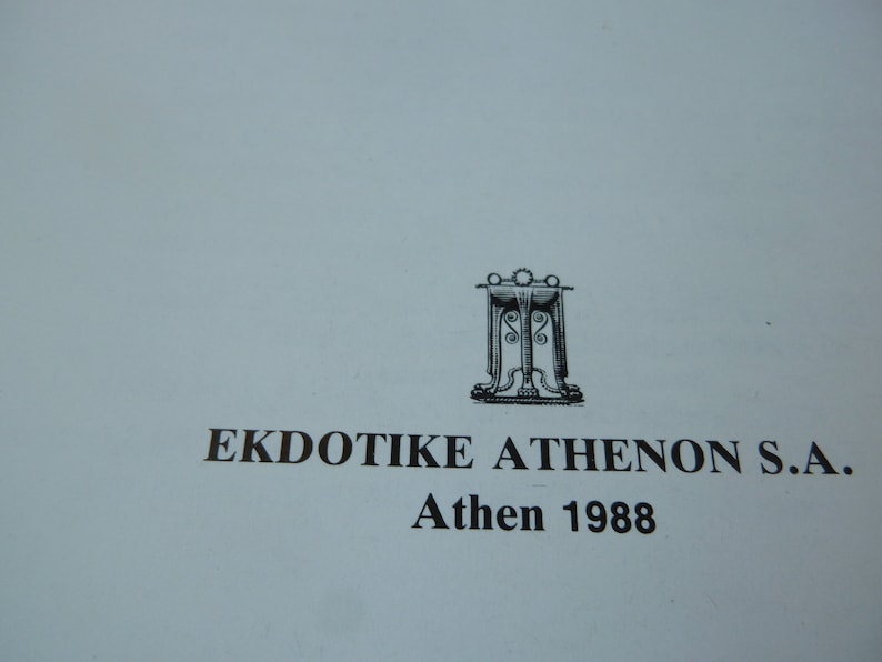 die stadt und ihre museen 1988 The city of ATHENS the capital of Greece and its museums Author Iris Douskou Athen Iris Douskou