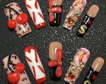 Uñas postizas Y2K Cherry / Set de ataúd con corazón y lazo de leopardo y diamantes de imitación