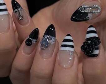Uñas postizas blancas y negras hechas a mano, lazo gótico, puntas francesas a rayas, flor 3D (reutilizables).