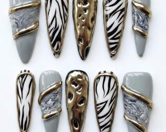 Uñas postizas almendradas / Cromo plateado, cebra, mármol, detalles dorados, reutilizables con pegamento.
