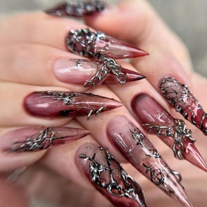 Gothic Blood Red Stiletto Press On Nails, Dark Luxury Chain Nails, Vampire Burgundy Chrome Nails, 3D Edgy Goth False Nails