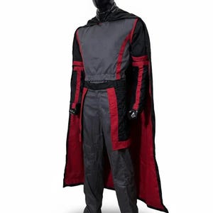 Pode incluir: Um conjunto de tr&ecirc;s canecas de cer&acirc;mica com acabamento fosco e salpicado. Cada caneca apresenta uma cor diferente: azul claro, creme e cinza. As canecas t&ecirc;m um design simples e moderno e uma al&ccedil;a confort&aacute;vel.