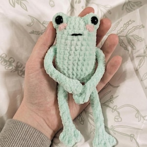 Leggy Frog Crochet Pattern | No Sew Frog Amigurumi Pattern | Beginner Friendly (English ONLY)