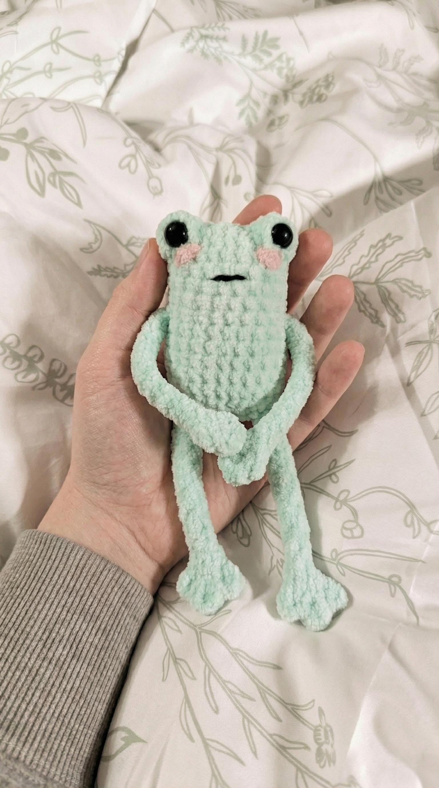 30 Leggy Frog Crochet Patterns to Charm Kids and Frog Fans 29 Leggy Frog Crochet Pattern | No Sew Frog Amigurumi Pattern