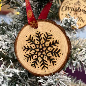 Christmas Snowflake Wood Slice Decoration / Pyrography / Wood burning /  Festive Decoration / Christmas Gift / Scandi / Hygge / Home Decor – And so  to Shop