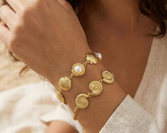 Bracelet coquillage marin, coquillage plaqué or 18 carats et maillon de perle, bijoux de vacances à la plage tropicale, cadeau pour elle