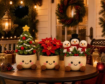 Crochet Christmas Plant Pot, Cute Christmas Tree, Christmas Table Centerpiece, Smiling Face Planter, Gift for Crochet Lovers