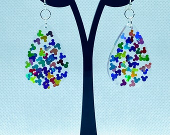 Mickey Mouse Inspired Multi colored Dangle Earrings metálicos Disney Inspired joyas/pendientes de ratón fundidos en resina con alambres de plata para las orejas