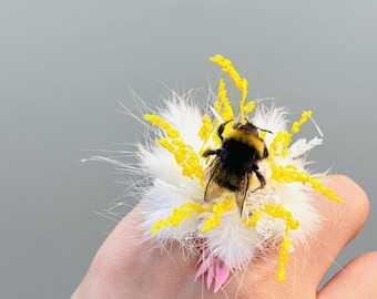 Real Bumblebee Ring, Taxidermy Bee Jewelry, Adjustable Bug Ring, Vulture Culture Oddities, Cottagecore Botanical Aesthetic, Macabre Gift