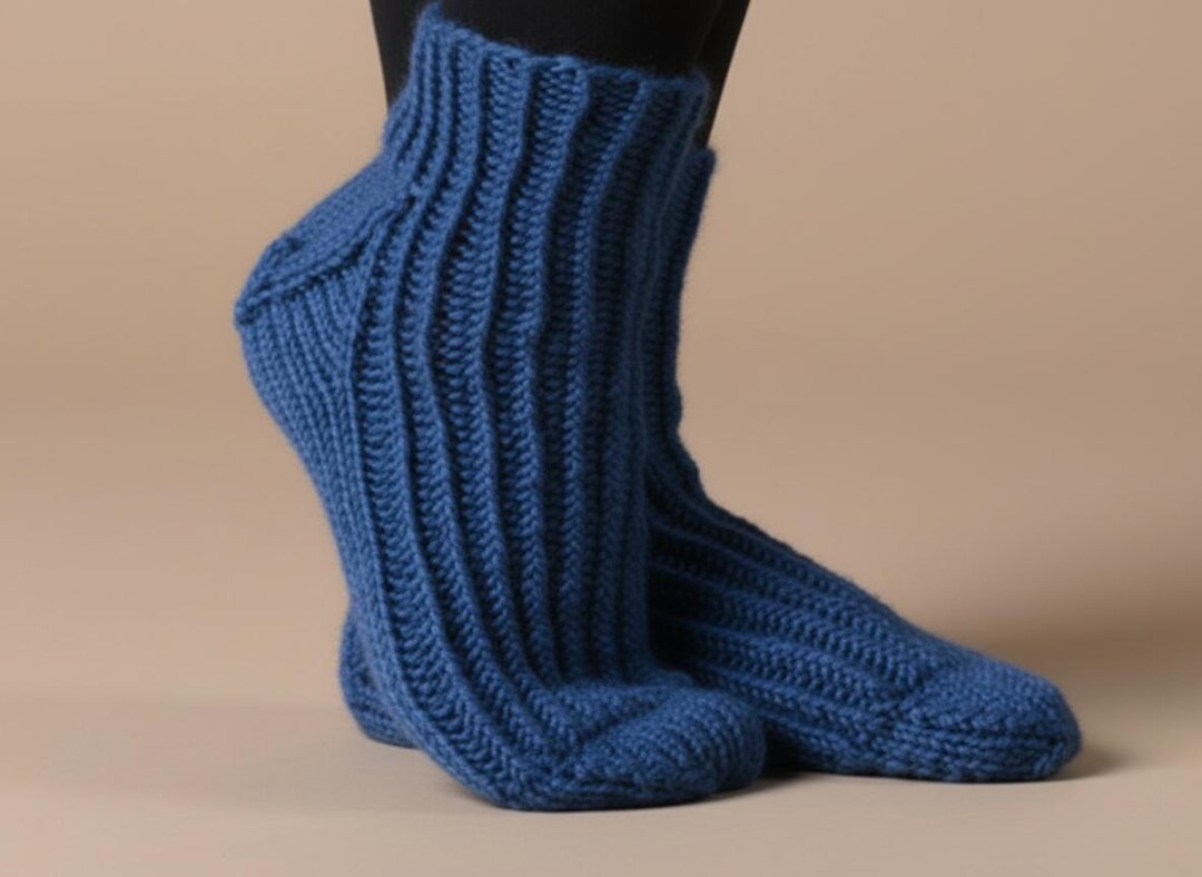 Cozy Ribbed Socks Knitting Pattern PDF, Warm Winter Footwear (digital ...
