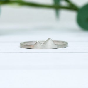 Brushed Peak Mountain Ring, Silver Mountain Ring, Nature Jewelry, Gift for Her