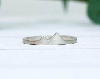 Brushed Peak Mountain Ring, Silver Mountain Ring, Nature Jewelry, Gift for Her