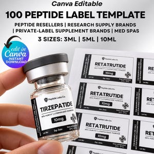Op de afbeelding: Een doorzichtig glazen flesje met een zilveren dop en een wit etiket met de tekst TIRZEPATIDE 99% PURITY 10mg, naast een vel bijpassende zelfklevende etiketten voor RETATRUTIDE. De tekst bevat Canva Editable 100 PEPTIDE LABEL TEMPLATE 3 SIZES: 3ML 5ML 10ML.