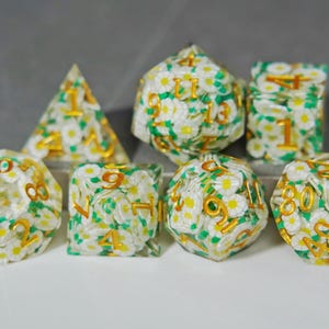 Juego de dados de resina con forma de margarita / Dados de juego de rol de mesa con bordes afilados para D&D / Juegos de rol de mesa inspirados en la naturaleza