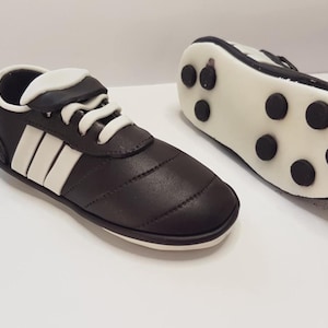 adidas gazelle silver green womens Adidas Yeezy Shoe Personalized Edible Print Premium Cake Topper Frosti   Edible Toppers & More