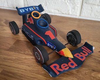 Edible F1 style race car, fully customisable cake topper decoration