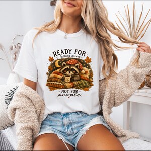 Camiseta "Guaxinim Aconchegante Lendo Não é Para Pessoas", Camiseta Divertida para Amantes de Livros, Camiseta com Estampa de Folhas de Outono, Presente para Leitor Introvertido, Camiseta Aconchegante de Outono