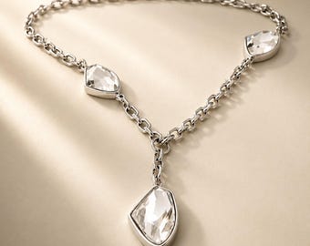 Collar en Y de cristal plateado, collar lariat minimalista, collar nupcial geométrico colgante, joyería elegante para bodas.