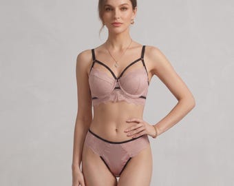 Conjunto de sujetador y braguita de encaje floral, lencería con aros rosa empolvado, ropa romántica para la luna de miel de novia.
