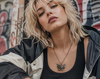 Colar com pingente de borboleta estilo gótico, gargantilha steampunk, colar vintage desgastado, corrente para sobreposição cyberpunk, presente vintage original para ela.