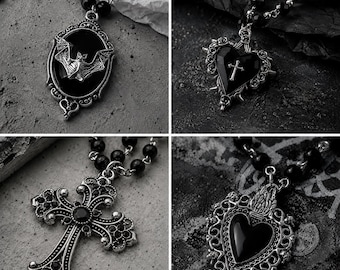 Y2K Gothic Black Heart Necklace, Vintage Cross Bat Pendant Rosary, Grunge Choker, Cyberpunk Alt Layering Chain, Edgy Streetwear Jewelry