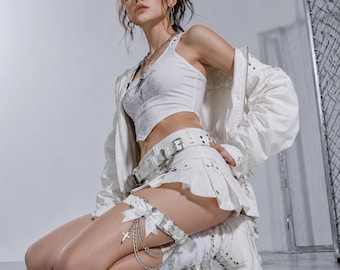 Gothic Garter Belt With Cross Chain, Punk Subculture Leg Ring, Y2K Harajuku Thigh Chain, Dark Lolita Bow Garter, Aesthetic Cyberpunk