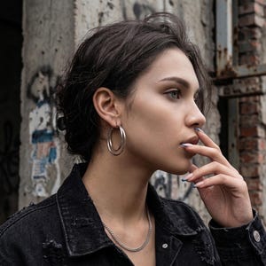 Minimalist Double Layer Hoop Earrings, Street Rock Style Interlocking Hoops, Minimalist Cold Aesthetic Chunky Geometric Earrings for Women