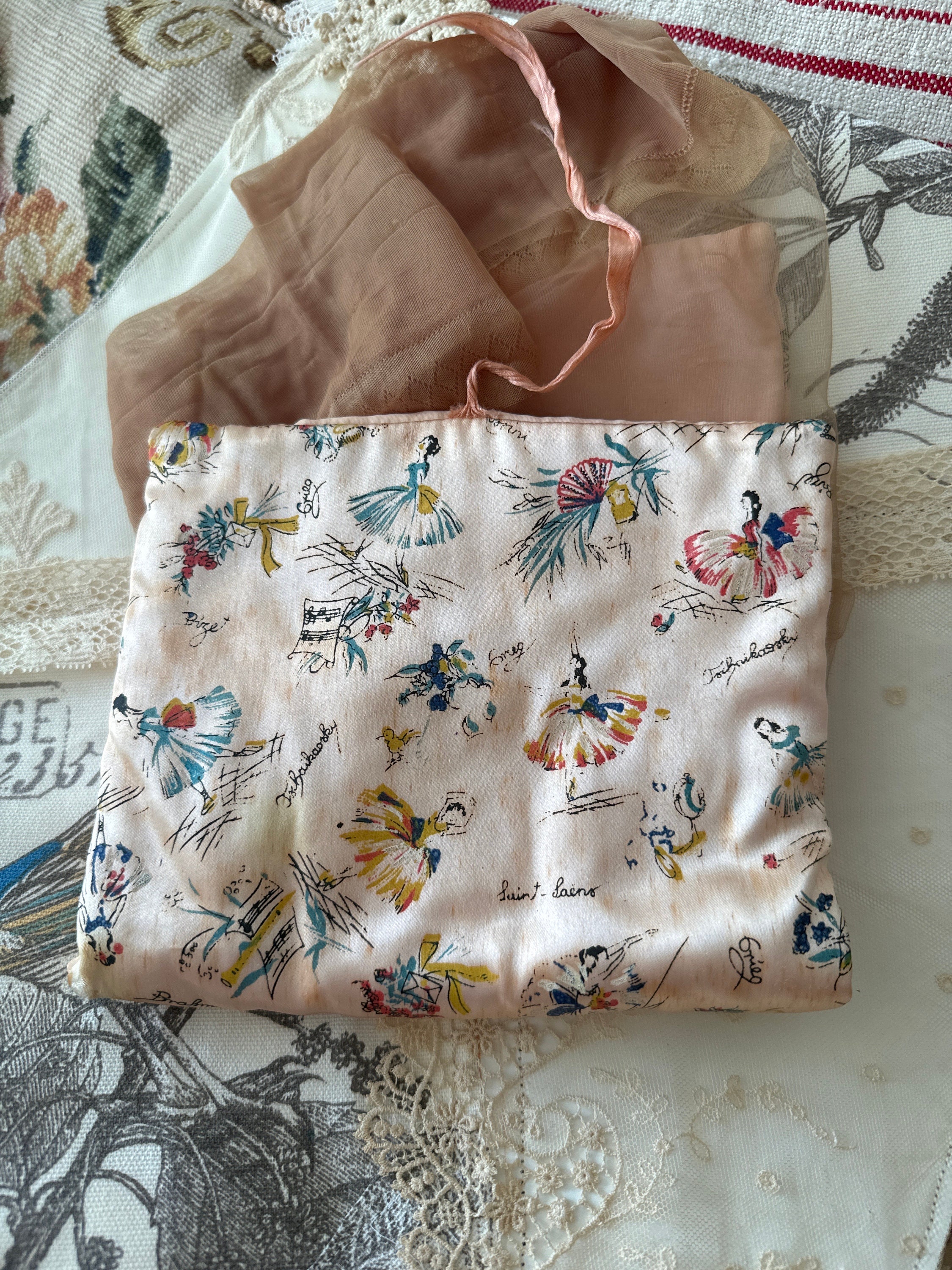 Vintage 1930's Stocking Bag Vintage Satin Lingerie Bag Vintage Pink Boudoir  Bag Padded Stocking Bag 