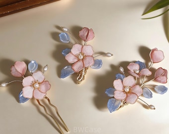 Set di fermagli per capelli con fiori rosa, foglie blu e perle, fermagli laterali eterei e forcina per capelli, accessori per capelli fairycore fatti a mano, regalo femminile per lei