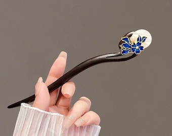 Fermaglio per capelli da sposa in cloisonné fatto a mano con fiore blu, in legno d'ebano con luna e perla, elegante accessorio per capelli da sposa, regalo di lusso per damigella d'onore.