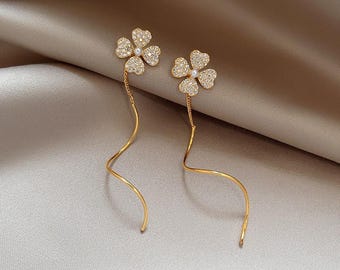 Orecchini a forma di quadrifoglio portafortuna, orecchini pendenti lunghi placcati oro, orecchini dorati con cristalli, orecchini da sposa, orecchini da damigella d'onore