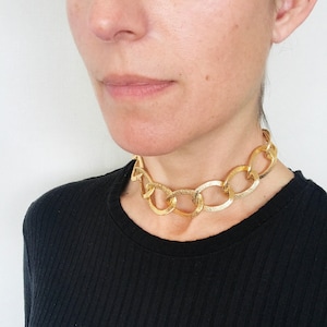 gold curb chain choker necklace , statement jewelry, chunky statement choker, chunky chain necklace, lightweight big necklace, gold necklace