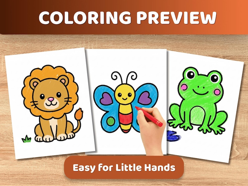 K&ouml;nnte beinhalten: Drei Malvorlagen mit den Aufschriften COLORING PREVIEW und Easy for Little Hands. Die Seiten zeigen einen braunen L&ouml;wen, einen blauen und gelben Schmetterling mit lila Herzen und einen gr&uuml;nen Frosch. Ein roter Stift bemalt den Schmetterlingsfl&uuml;gel.