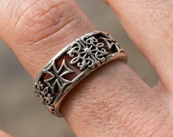 Adjustable Cross Ring for Men, Silver Tone Open Band Ring with Fleur de Lis Detail, Bold Statement Ring Gift