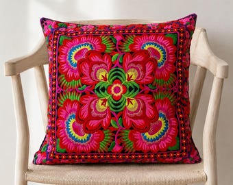 16x16 Rot-Rosa Blumenmuster Hmong Stickerei Dekokissen, Boho-Kissen, Zierkissen im Ethno-Stil, nur Kissenbezug
