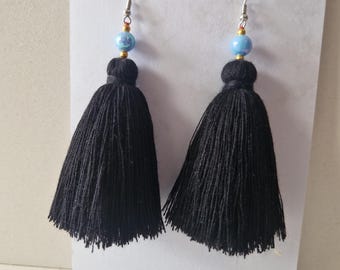 Schwarze Quastenohrringe, lange Fransenohrringe, Boho-Festival-Schmuck, leichte Statement-Perlen