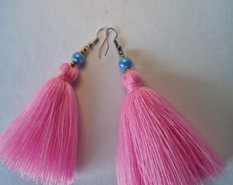 Rosa Quastenohrringe, lange Fransenohrringe, Boho-Festival-Schmuck, leichte Statement-Perlen