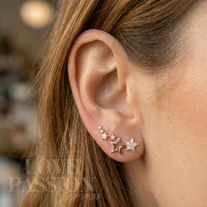 Pendientes trepadores de estrella delicados, estrella trepadora de oro con circonitas cúbicas, pendiente minimalista para cartílago, joyería delicada y brillante para mujer.