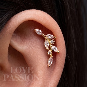 Elegant platt baksida med bladörhänge, broskörhänge med kubisk zirkonia och blommigt mönster, helixpiercing i rostfritt stål, tragussmycke, present till henne