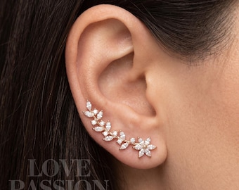 Bloemen CZ-oorklimmer, bladgoudkristallen klimmeroorbellen, delicate sieraden, elegante vrouwencadeau, look zonder piercing