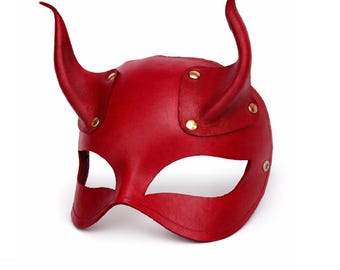 Red Leather Devil Horn Mask – Gothic Masquerade, Halloween Cosplay Accessory