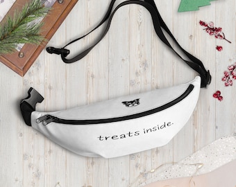 Dog Lover Fanny Pack: Treats Inside Waist Bag for Dog Walks
