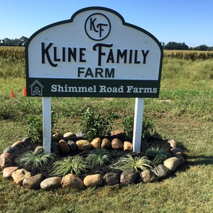 Large 72" x 46" Dimensional Family Farm / Ranch Signs!