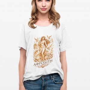 Aphrodite T-Shirt | Griechische Göttin der Liebe Mythologie Tee | Antikes Griechenland Grafik-Shirt | Geschenk für Sie | Weiche Unisex-Baumwolle Bild 10