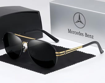 Gafas de sol de aviador clásicas, con temática de Mercedes-Benz, montura negra con detalles dorados, protección UV400, set de regalo para entusiastas de los coches.