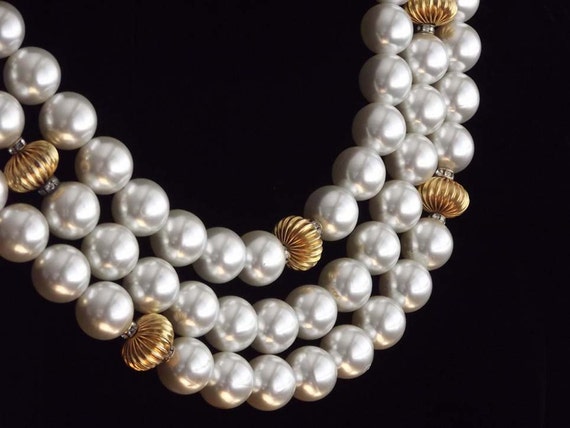 Vintage 80's large faux pearl, 3 strand necklace - image 2
