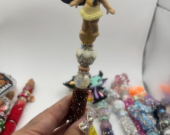 Large Mulan, Queen, Pocahontas Clay on Extender