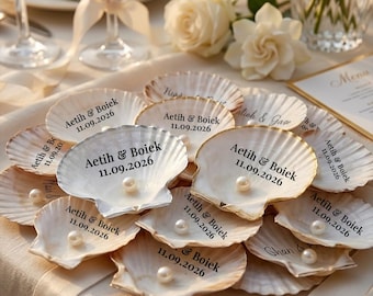Custom Wedding Shell Place Cards,Custom Wedding Name Place Cards, Beach Wedding Place Cards, Bridesmaid Gifts,Wedding Gift,Wedding Decor