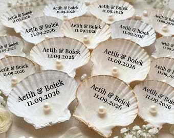 Custom Wedding Place Cards,Wedding Favors Shell Place Cards,Beach Wedding Place Cards,Custom Shell Place Card, Bridal Shower,Wedding Decor
